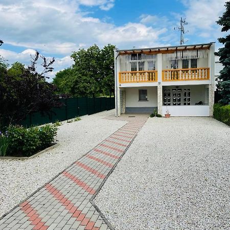 Karolin Apartman Bük Exterior foto
