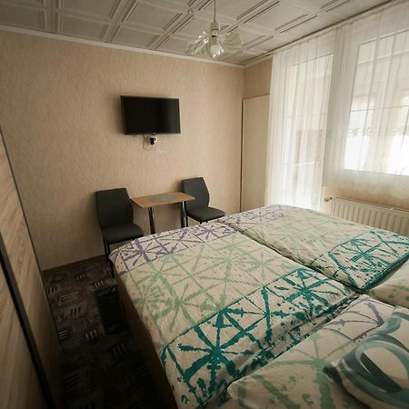 Karolin Apartman Bük Exterior foto
